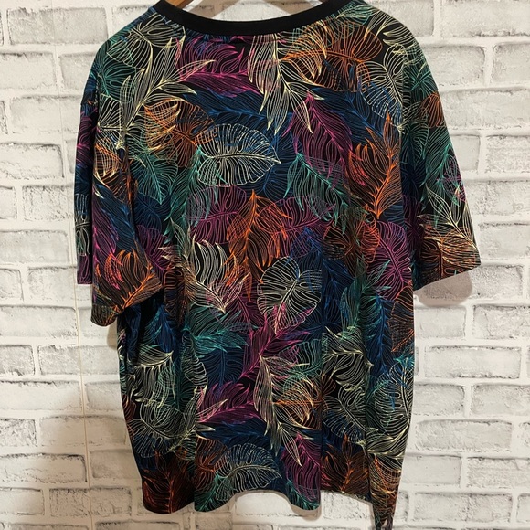 Men’s LRG logo black with multi colored tropical print short sleeve t-shirt 2X - Picture 2 of 5